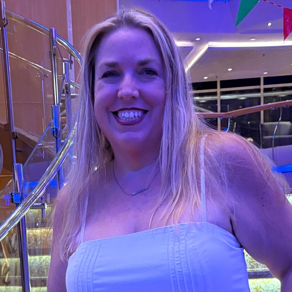 Meet your Posher, Merry - Picture 2 of 2